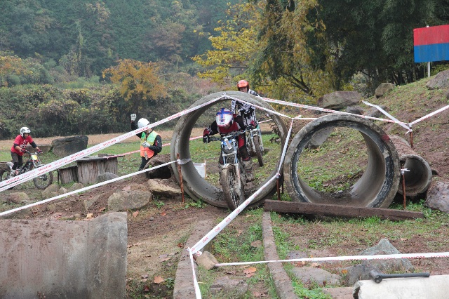 山本昌也選手にも頭を下げさせたセクション!(笑)
