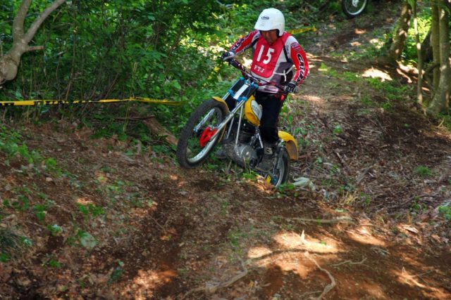 ツインショックマシンも元気に走ります。