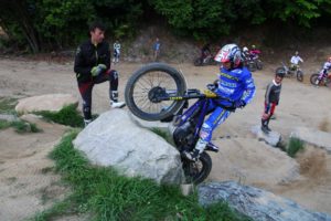 「SAME!」「GANBARE〜」で行っちゃいます。