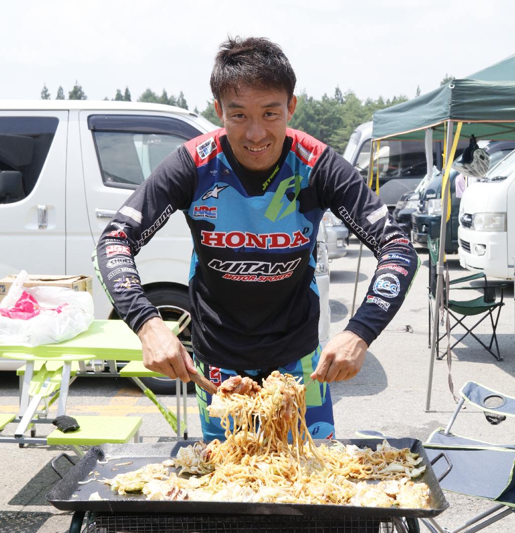チャンポン、じゃなくてチャンピオン焼きうどん!