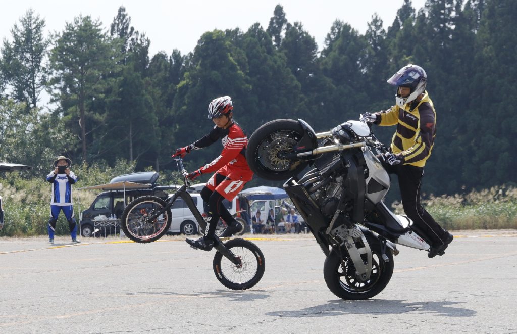 エクストリームライダー谷口大誠さん。親子ショーも。