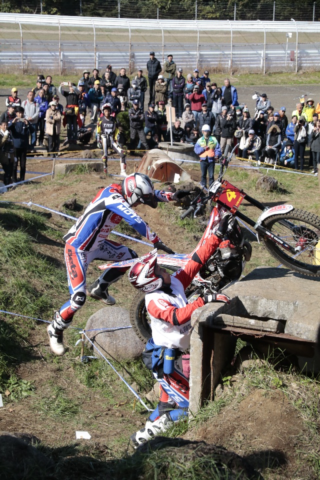 第3セクション。ここもやばい高さでしたね。小川毅士選手。