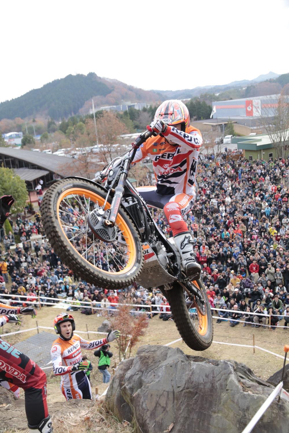 超難しいラインを最後に決めた藤波選手にトニー選手もビックリ!