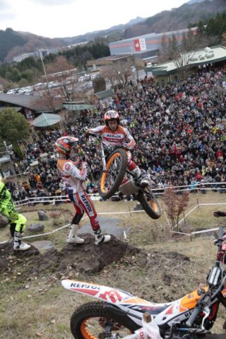 崖登りからのカウンタージャンプ!